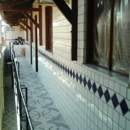 Casa de hóspedes Suítes Centro 3*